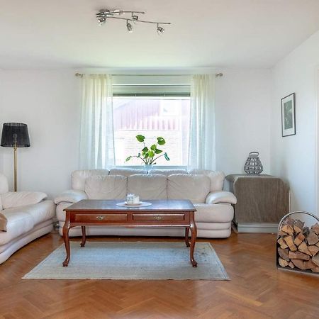 גטבורג White & Bright Room In A Shared Apartment מראה חיצוני תמונה